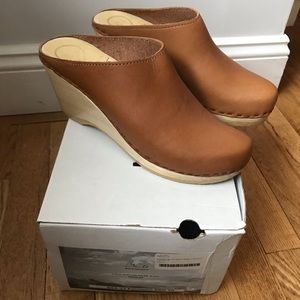 No.6 New School Clog on Wedge